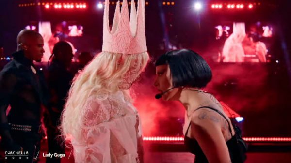Lady Gaga科切拉第二轮「Poker Face」完整表演!