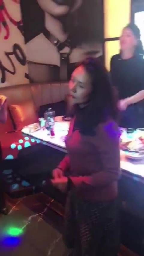 兄弟们,这把高端局!我怕我一个人扛不住!