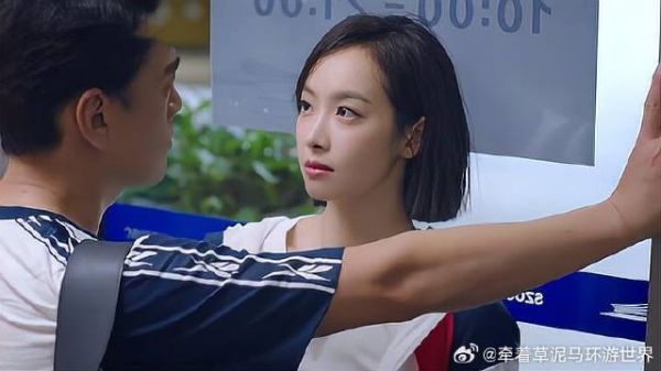 繁星借打球的名义,安排叶鹿鸣相亲,不料被人识破