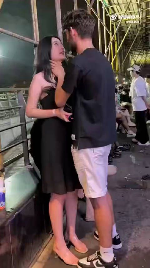 老外到底哪里好?看起来她是真的爱了