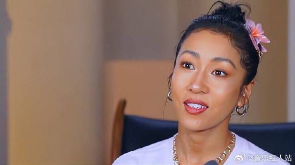 吉克隽逸谈恋爱了? 谈起感情语气都变温柔了,眼里有光