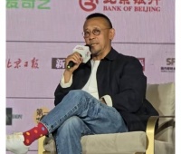 姜文谈爹味儿：我都快当爷爷了不能假装是少年，现在有好多六十多岁装萌的