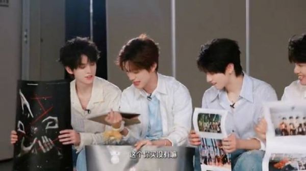 化身粉丝现场演绎《For You(写给你)》应援法,你觉得谁表演的最像呢?