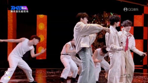 TOP 登陆少年演唱会直播 《别非让我大声说出来》