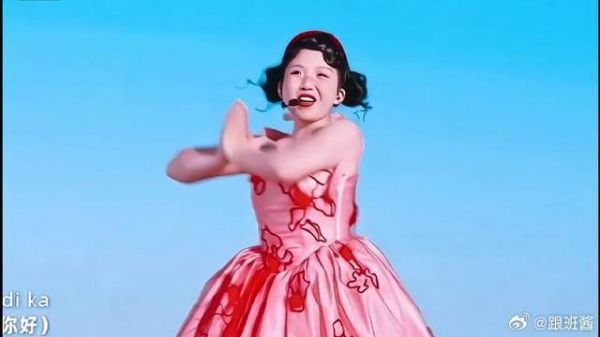 没人觉得辣目洋子气血很足的样子,她来浪姐才是真正的爆改!