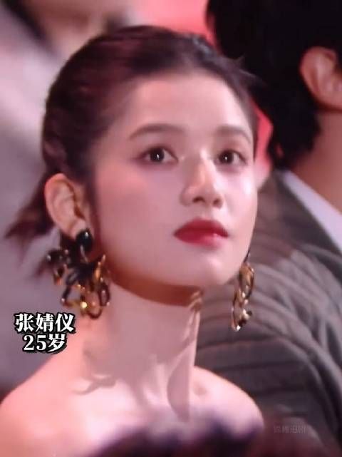 张婧仪真美啊!有李嘉欣年轻时候的感觉