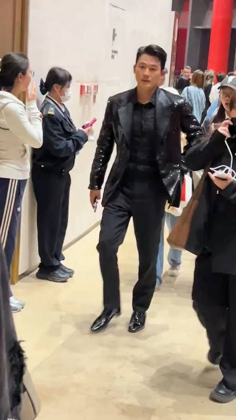 欧豪感觉变样子了,长胖了,油了,没有少年气了