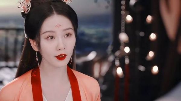 淮竹打扮勾人去试探九惑,王权弘业醋疯了,怪自己没本事留下老婆
