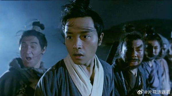 燕赤霞威胁太大，妖魔只能变回原形，想要将燕赤霞除掉