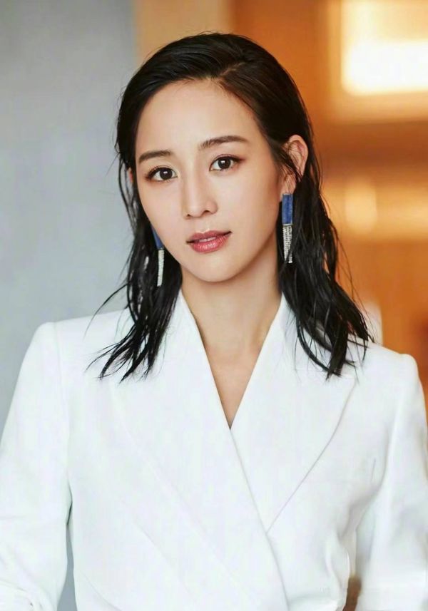 42岁张钧甯曾演749局“孙二娘”,跑龄长达17年,网友:年轻得像20几岁