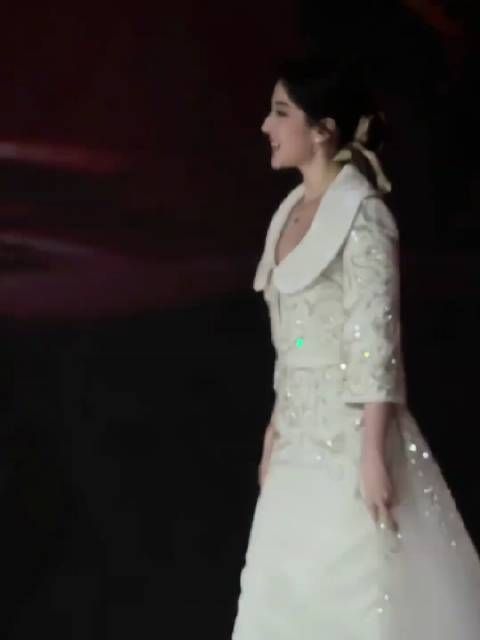 公主来啦 太美了 明明知道刘亦菲有多美 可是每次还是被美得惊呆住