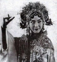 原创53年前，38岁的她以自杀方式结束生命，令王冠亚心痛半生