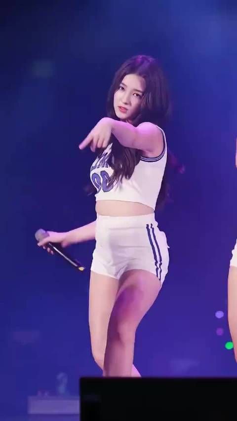 Nancy这腿子真的性感
