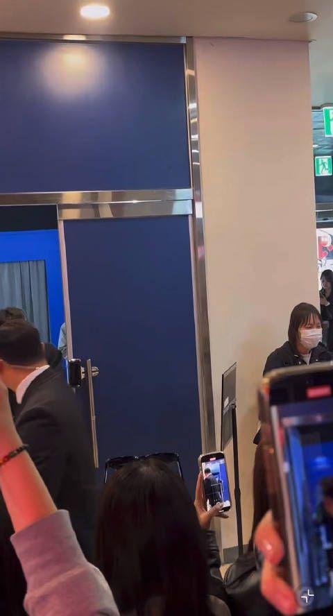太可爱了 今天圭贤! Cr:飞来飞去z_z