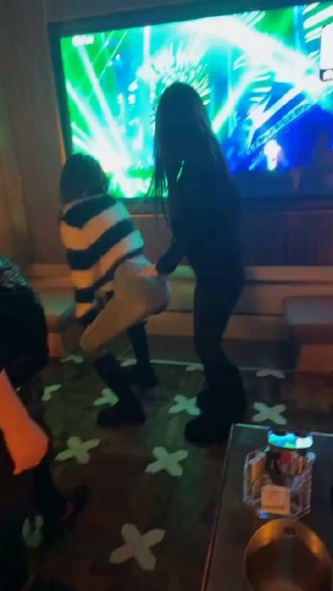 这样的女孩子谁不喜欢呢
