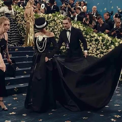红毯视频更新 Jennie第三次参加MetGala