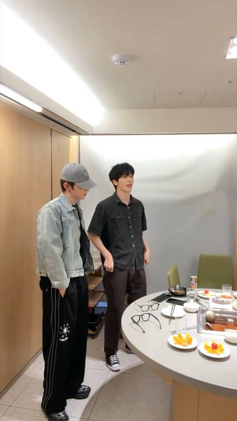 俺不中嘞…章昊崔秀彬Kpop首个海底捞cha