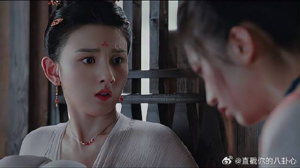 伍娘好风批一妖怪,半夏被吓的浑身发抖