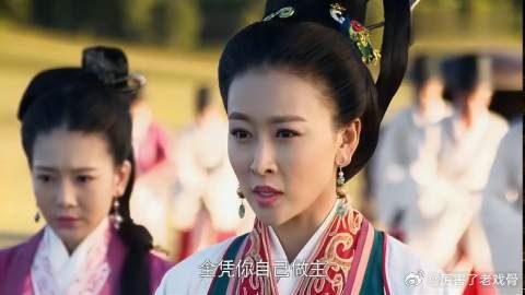 芈茵篡改公文,将芈月赶尽杀绝,关键时刻孟嬴出面挡下