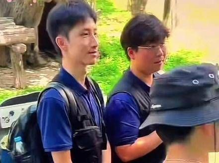 福宝即将展出啦,基地里的奶爸奶妈们也开始忙碌起来