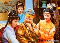 红楼梦中，贾元春究竟发现了什么不为人知的秘密，而被皇帝赐死？
