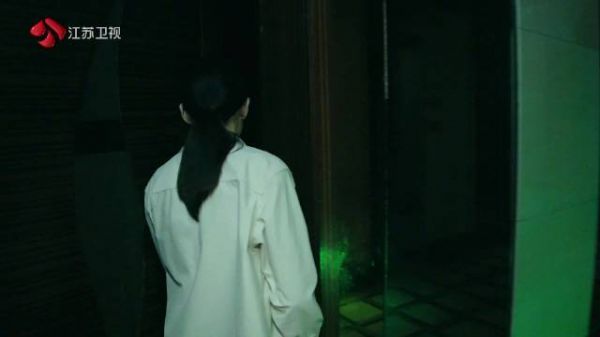 林之桃@任素汐 前往练歌房寻人,意外遭遇突发火灾