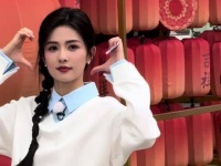 白梦妍确实懂得饭撒的精髓呢 DV机中的海边白鹿氛围