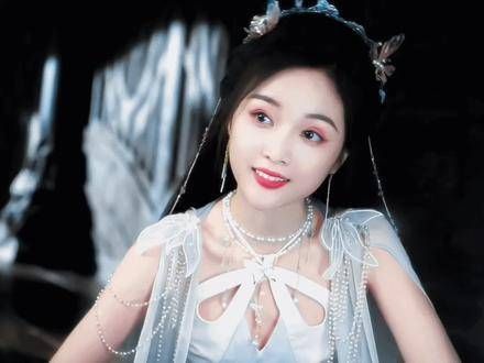 淮水竹亭,吴宣仪在剧中的王权醉造型美翻天!