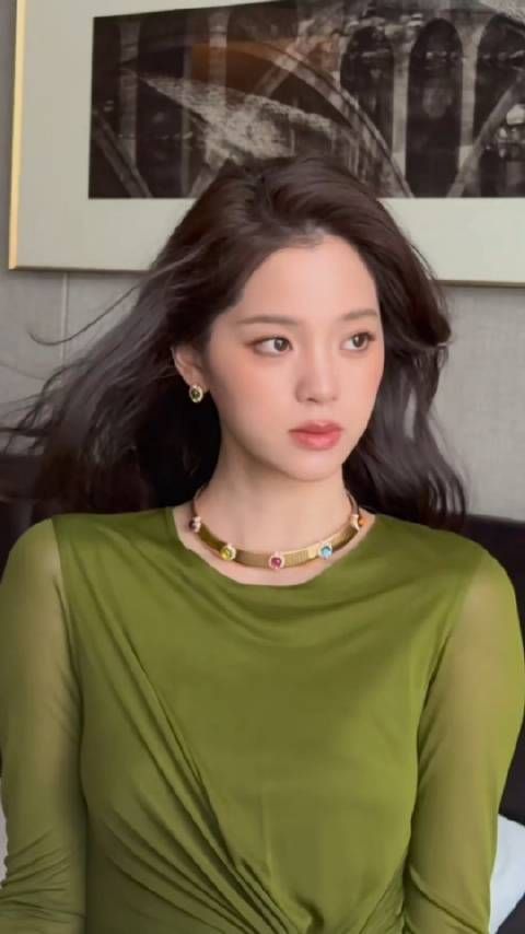 欧阳娜娜~北影节妆造 邻家有女初长成,娜比真的长大了