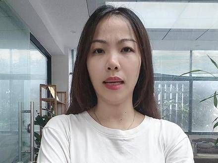 林更新表示关晓彤的长相很有特色,特别欣赏晓彤的微笑