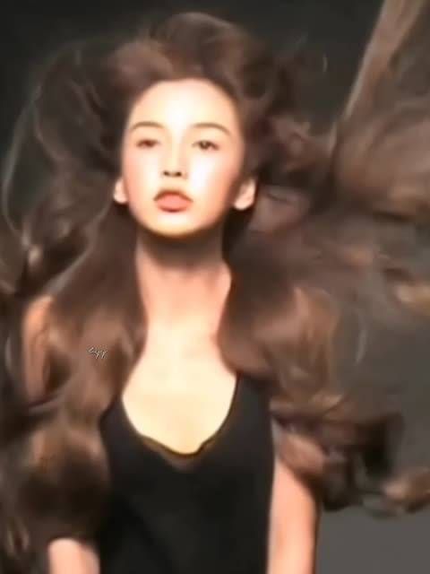 早期的人间芭比 角色演绎