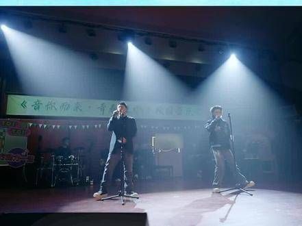 气氛组潘玮柏 小鬼王琳凯 登场，以双人舞将全场氛围推向高潮，音你而来