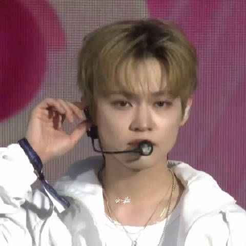 钟辰乐霸王茶姬品牌挚友 250512 SMTOWN LA 饭截视频一则