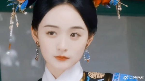 何泓姗:真童颜女星,娇俏明媚,演技好还多才多艺