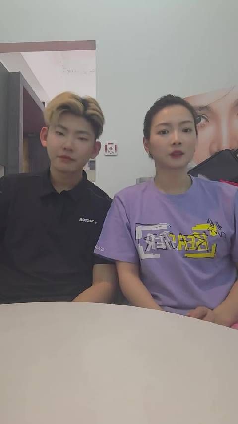 黄雅琼更新:某人的表现欲比我还好