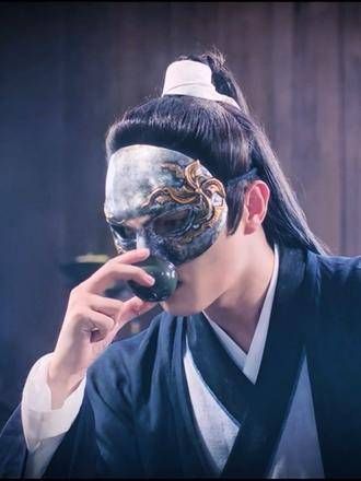 许凯的扁络桓真是太迷人了，每一帧都像壁纸一样美！
