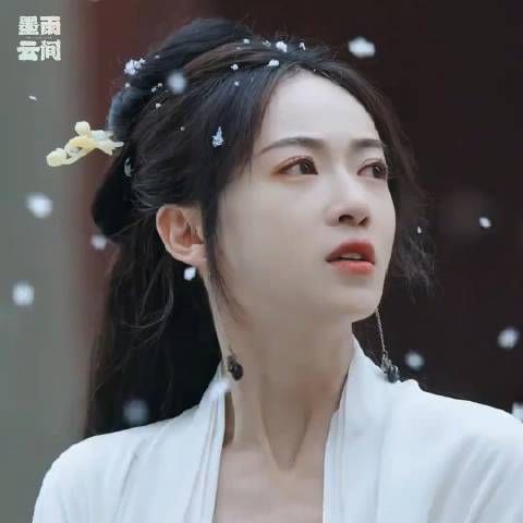 优酷出拉新榜了,《墨雨云间》还是TOP1,吴谨言真的很强,大女主!