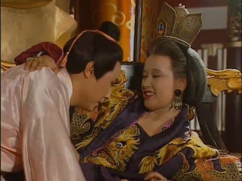 看80岁的武则天,如何拿捏18岁的男宠!