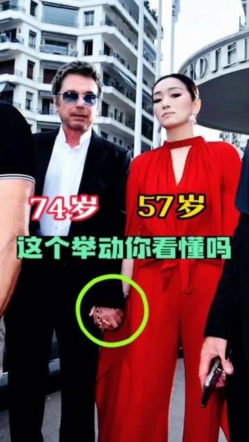 57岁巩俐与74岁雅尔一同现身,夫妻俩的举动你读懂了吗?