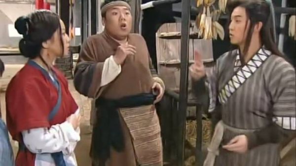 无论如何,《武林外传》这部剧在情景喜剧里,从包装到内在都是里程碑式的