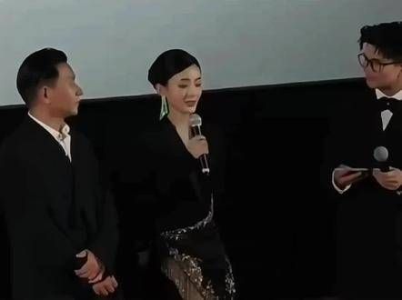 赵丽颖的新恋情被曝光,原来是之前合作过的导演,新男友帮忙带娃非常暖心