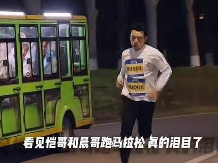 “春风若有怜花之意,可否让我重返少年时光”