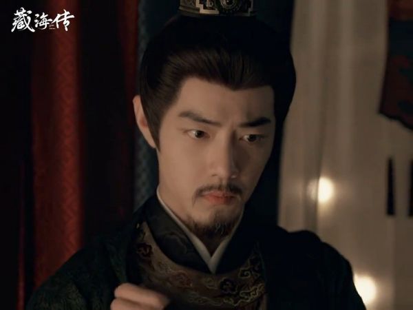 肖战《藏海传》胡子造型曝光,与张婧仪演绎角色拉扯