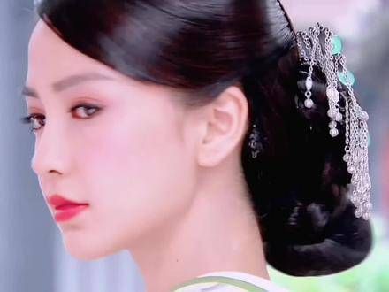 果敢率真的云歌 Angelababy