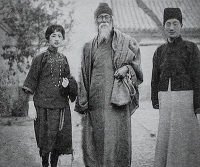1929年68岁泰戈尔访华，悄悄住进徐志摩家，深夜非要睡陆小曼床上