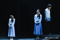 德云社秦霄贤话剧《卿卿误我》首场演出获得成功，收获一众好评