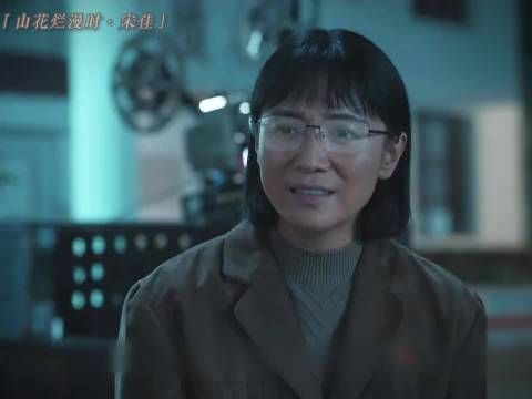 真的感动了好多好多次,所有的女孩们就应该一尘不染的漂亮!做自己的太阳