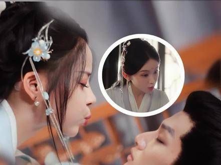苏云绮拒吻戏批绿茶,破俗套展酷飒魅力