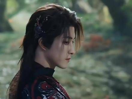 “极域妖王梵樾”敖瑞鹏的颜值蜕变，其古装形象堪称真正的古装男神