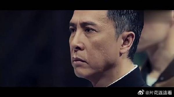 叶问为万会长报仇,竟用一套咏春打败了他,厉害了!